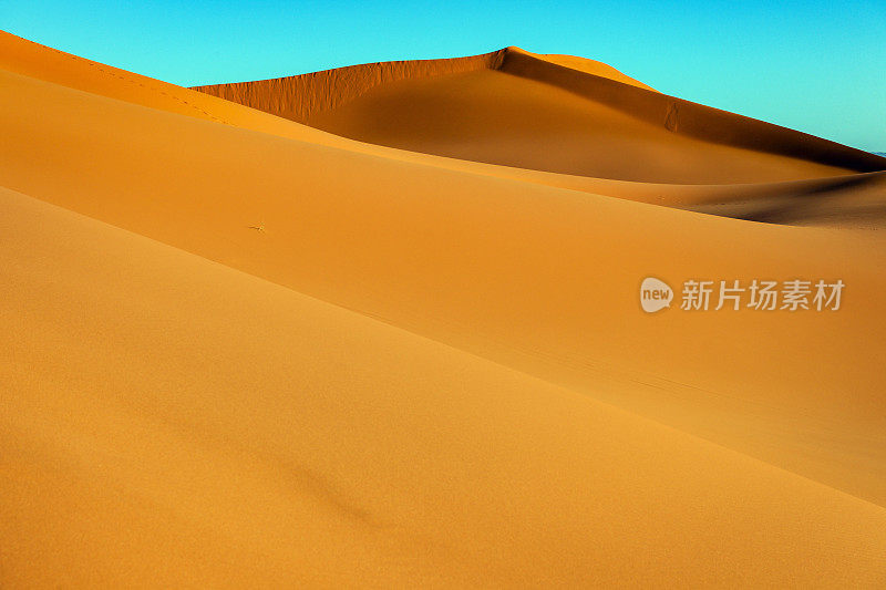 沙子和Erg Chebbi沙漠，Merzouga，摩洛哥，北非